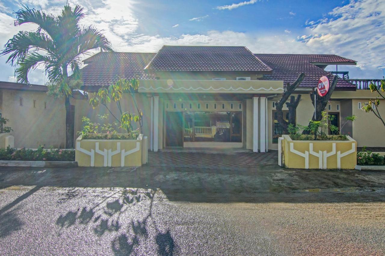 Super Oyo Capital O 90643 Suri Guest House Syariah ปาดัง ภายนอก รูปภาพ
